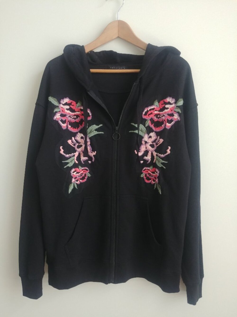 Sanctuary 100% cotton black hoodie sweatshirt rose flower embroidery approx M